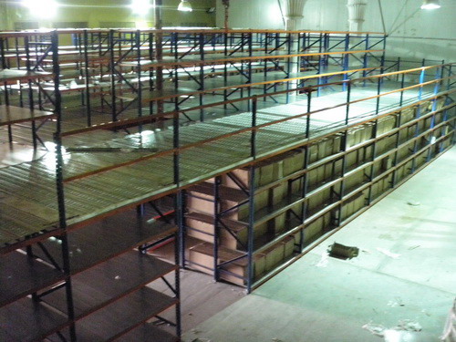 mezzanine with racks down and up.jpg mezzanine with racks down and up.jpg